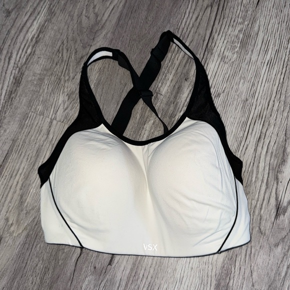 Victoria's Secret Other - Victoria’s Secret VSX Sports Bra White Black 34DD Wireless High Impact